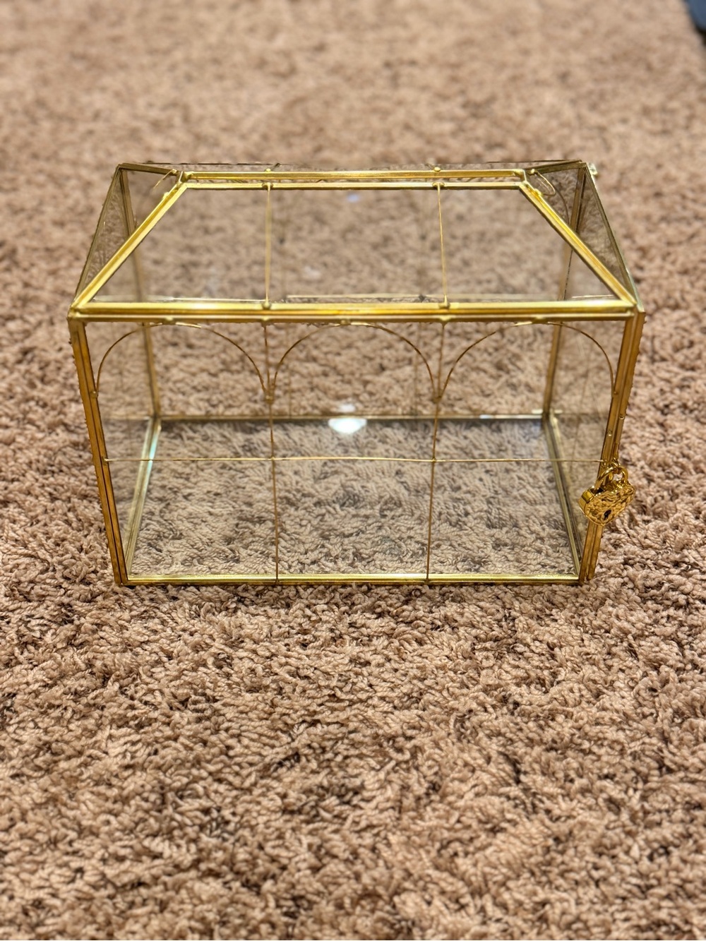 Gold Glass Wedding Card Box with Heart Lock & Key | Bridal Decor